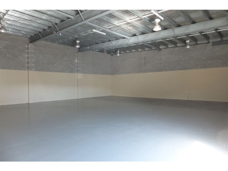 8/21 Carlo Drive, Cannonvale QLD 4802