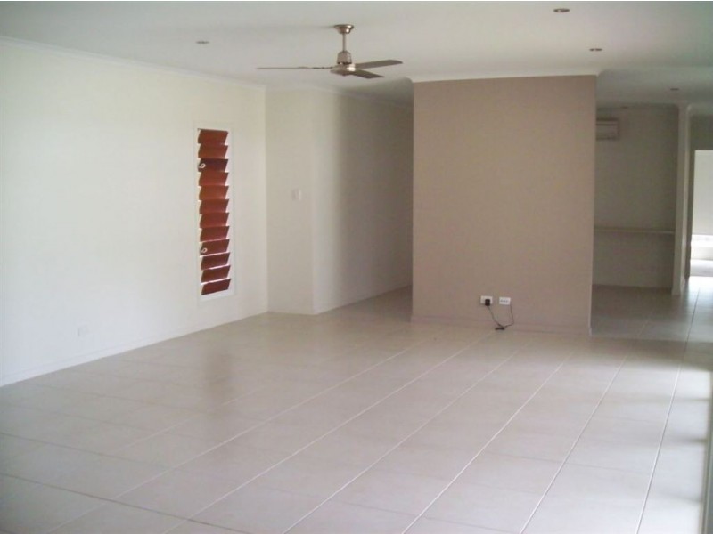 53 Abell Road, Cannonvale QLD 4802