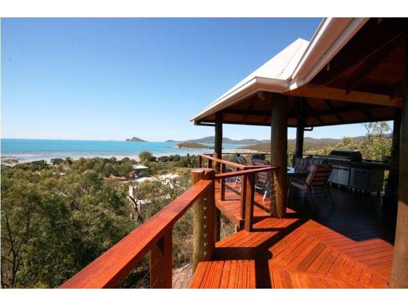 3 Blackcurrent Drive, Hideaway Bay QLD 4800
