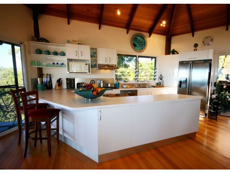 3 Blackcurrent Drive, Hideaway Bay QLD 4800
