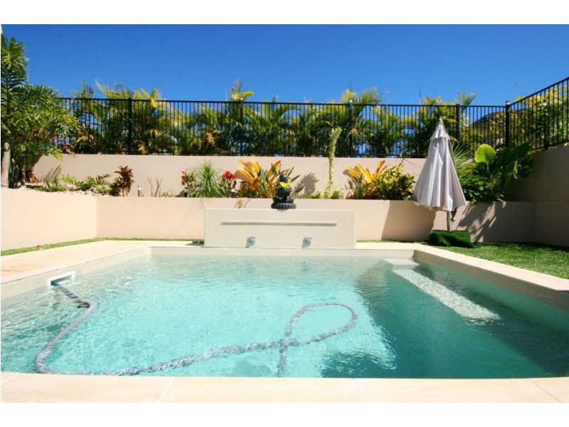 3 Blackcurrent Drive, Hideaway Bay QLD 4800