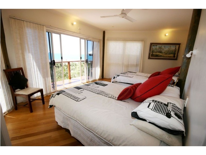 3 Blackcurrent Drive, Hideaway Bay QLD 4800