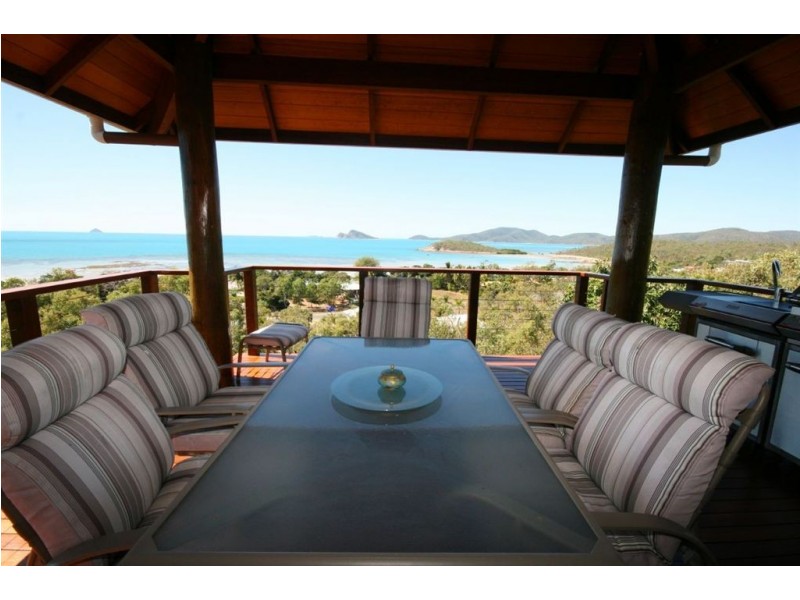 3 Blackcurrent Drive, Hideaway Bay QLD 4800