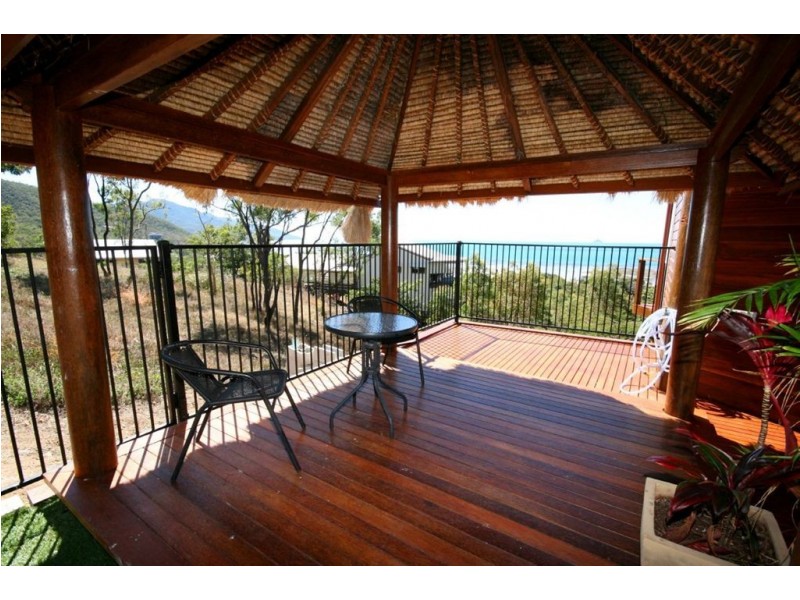 3 Blackcurrent Drive, Hideaway Bay QLD 4800