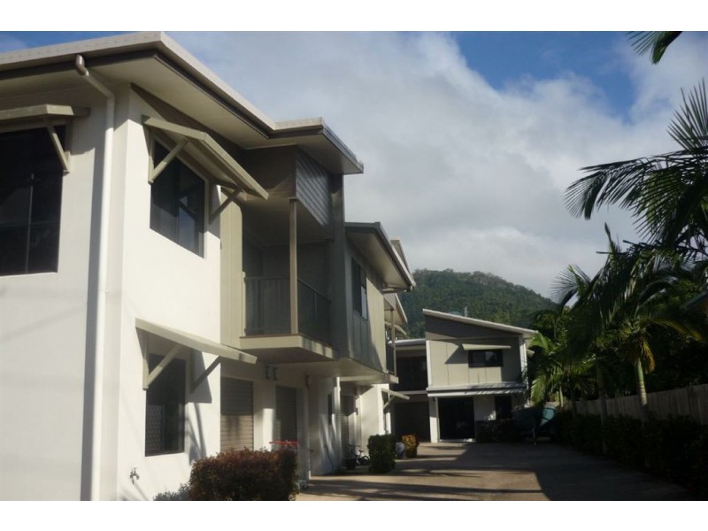 2/16 Schnapper Street, Cannonvale QLD 4802