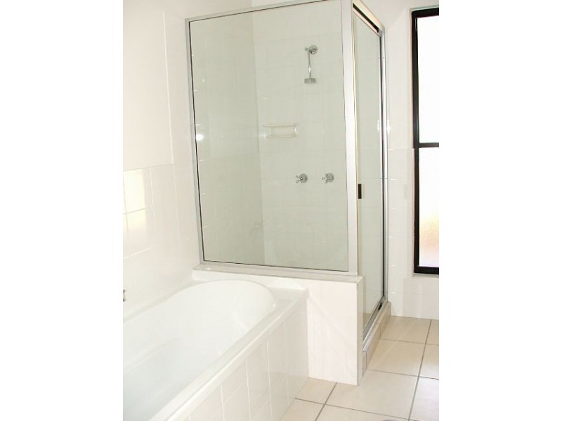 1/3 Shelter Crt, Jubilee Pocket QLD 4802