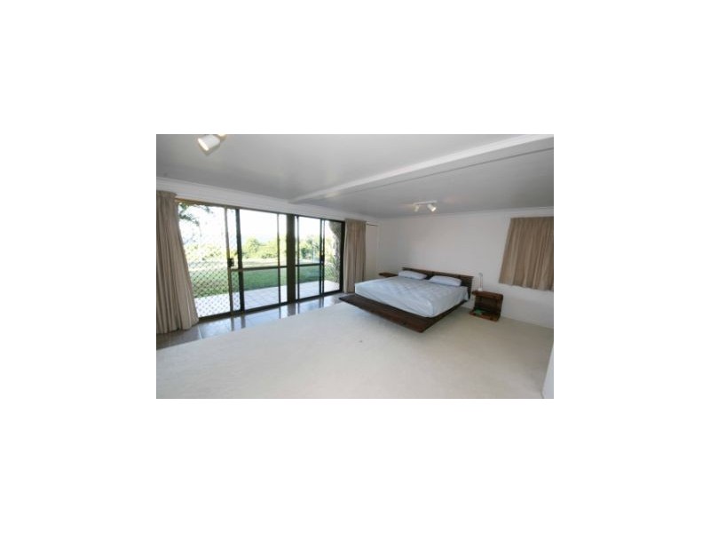 10 Passage Ave, Shute Harbour QLD 4802