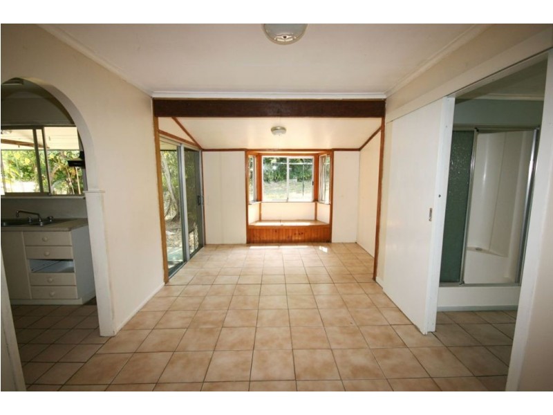 1 Usher Road, Mount Julian QLD 4800