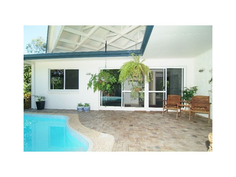 14 Passage Avenue, Shute Harbour QLD 4802