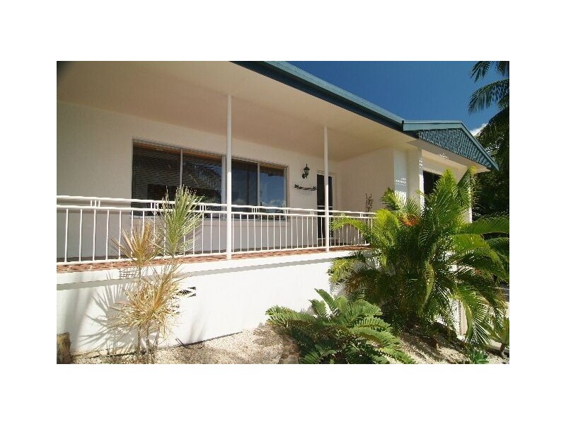 14 Passage Avenue, Shute Harbour QLD 4802