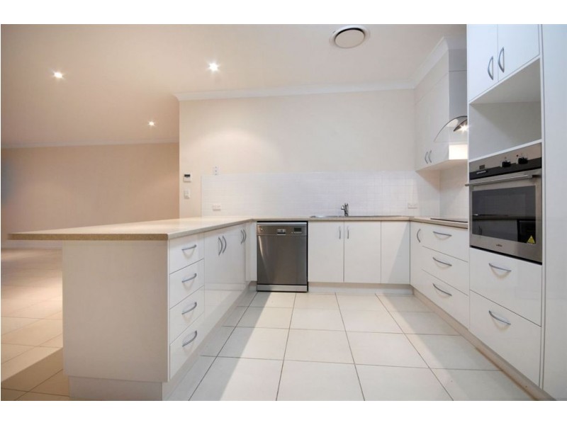 8 Armada Crescent, Jubilee Pocket QLD 4802