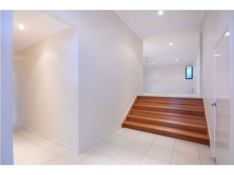 8 Armada Crescent, Jubilee Pocket QLD 4802