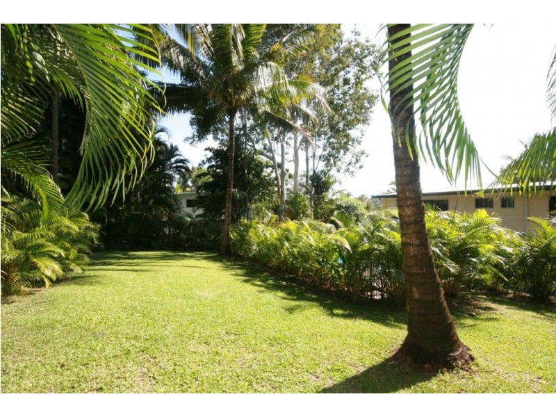 15 Wambiri Street, Cannonvale QLD 4802