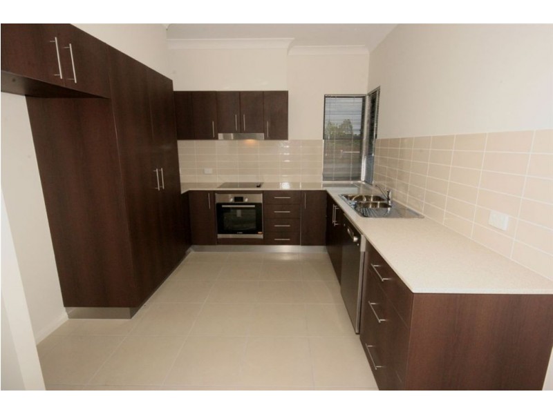 2/42 Flinders Court, Cannonvale QLD 4802