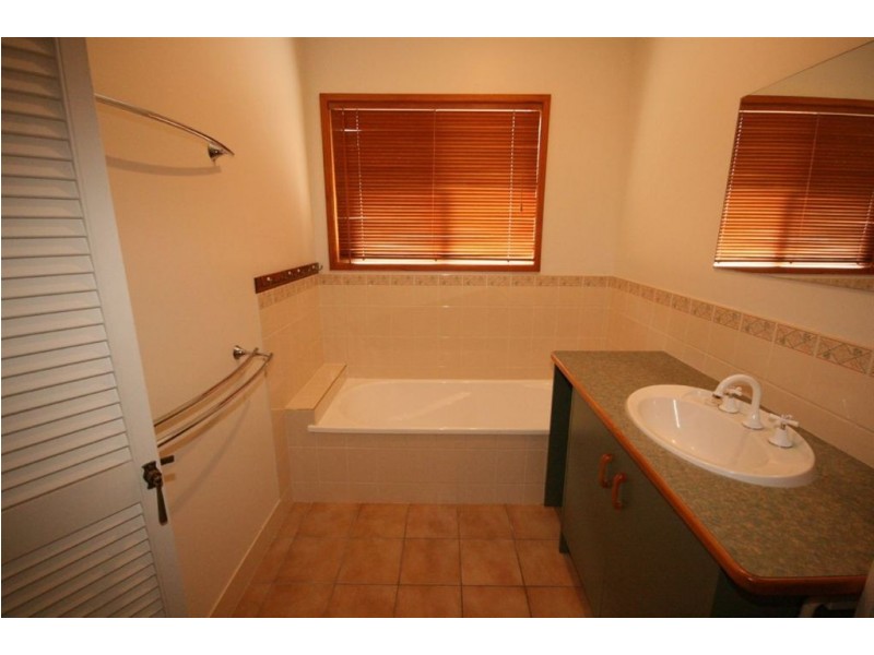 28 Wildlife Road, Jubilee Pocket QLD 4802
