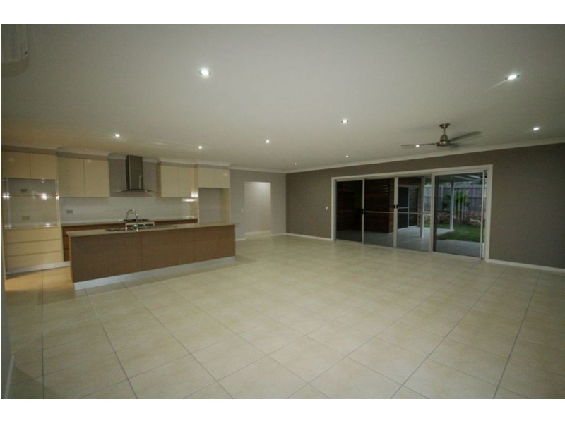 32 Sunset Drive, Jubilee Pocket QLD 4802