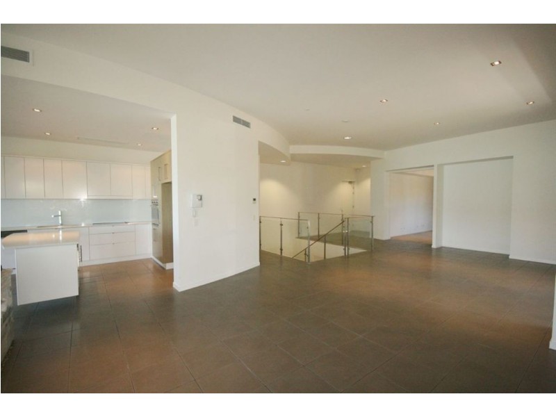 1/14 Broadwater Avenue, Airlie Beach QLD 4802