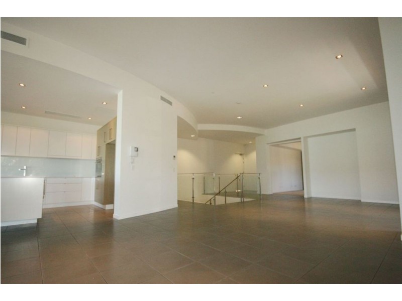 1/14 Broadwater Avenue, Airlie Beach QLD 4802