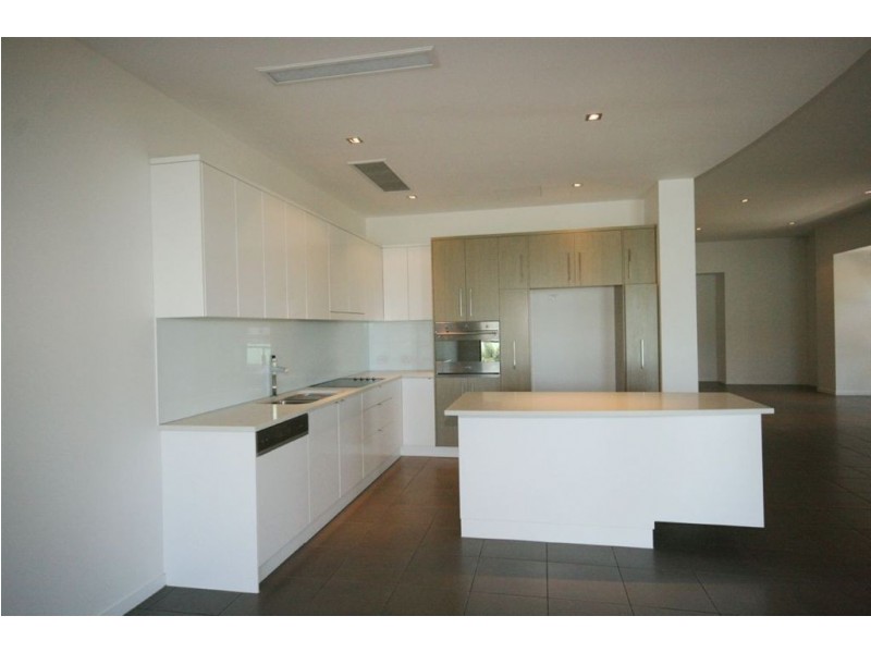 1/14 Broadwater Avenue, Airlie Beach QLD 4802