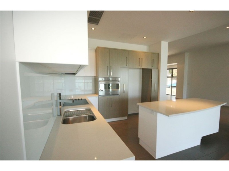 1/14 Broadwater Avenue, Airlie Beach QLD 4802