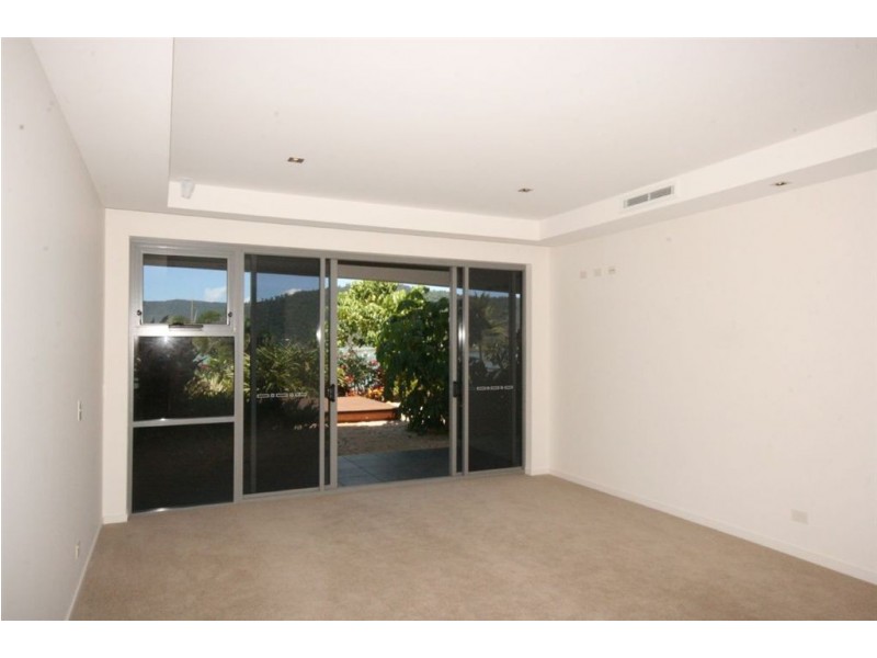 2/14 Broadwater Avenue, Airlie Beach QLD 4802