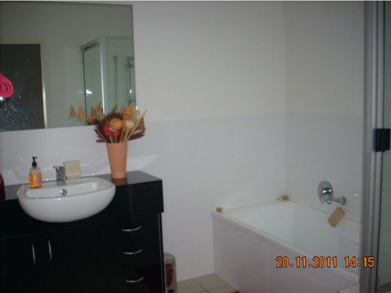 2/13 Ryben Court, Cannonvale QLD 4802