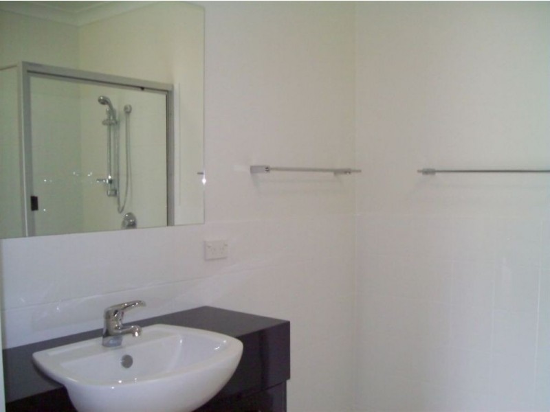 2/13 Ryben Court, Cannonvale QLD 4802