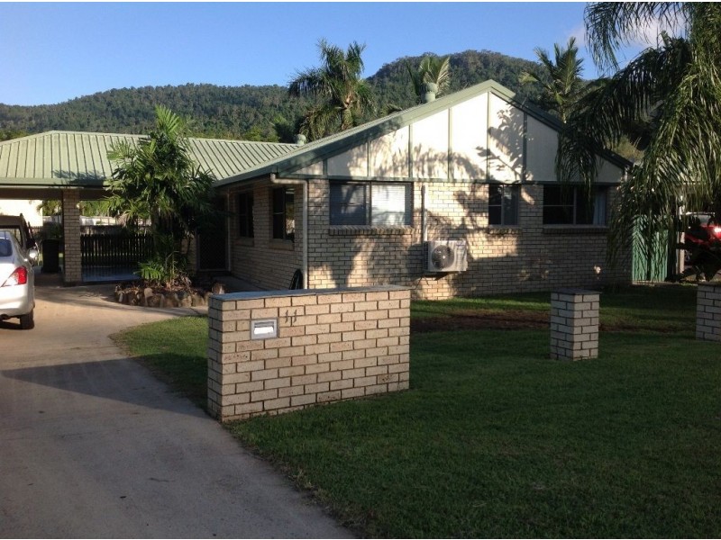 11 Grace Avenue, Cannonvale QLD 4802