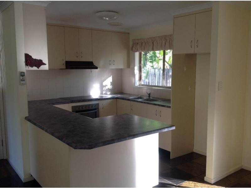 11 Grace Avenue, Cannonvale QLD 4802