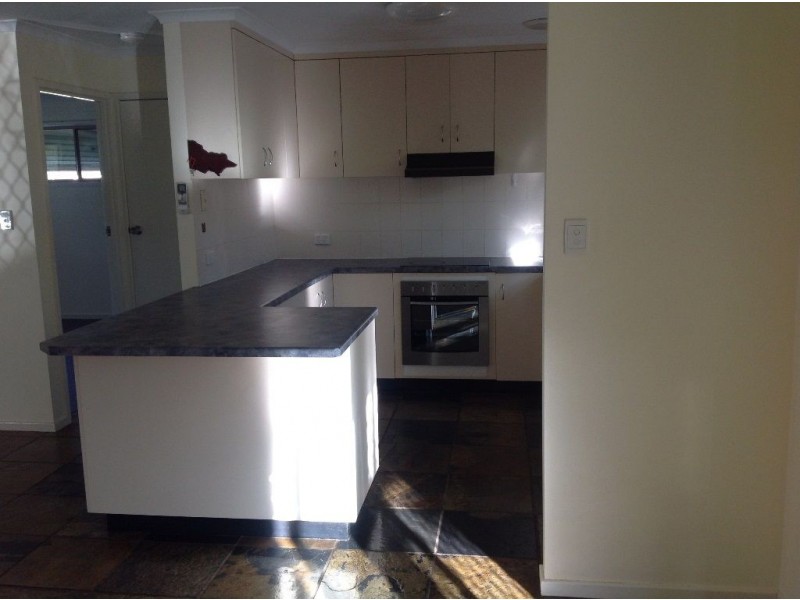 11 Grace Avenue, Cannonvale QLD 4802