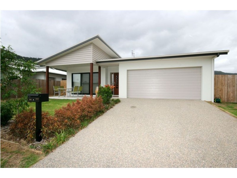 2/4 Endeavour Circuit, Cannonvale QLD 4802