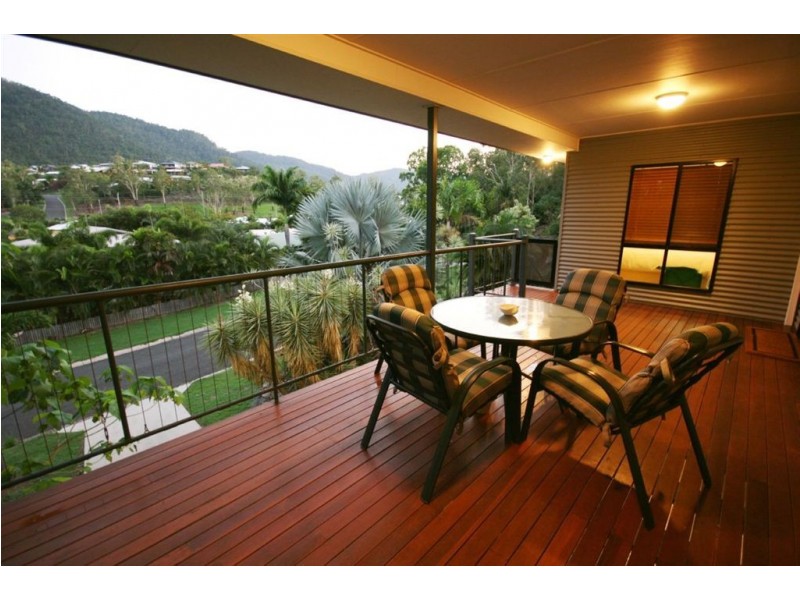 24 Grace Avenue, Cannonvale QLD 4802