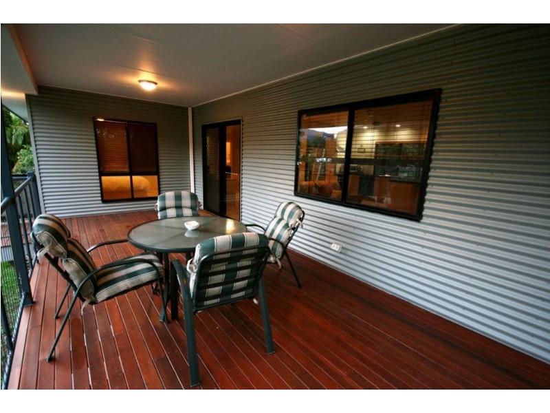 24 Grace Avenue, Cannonvale QLD 4802