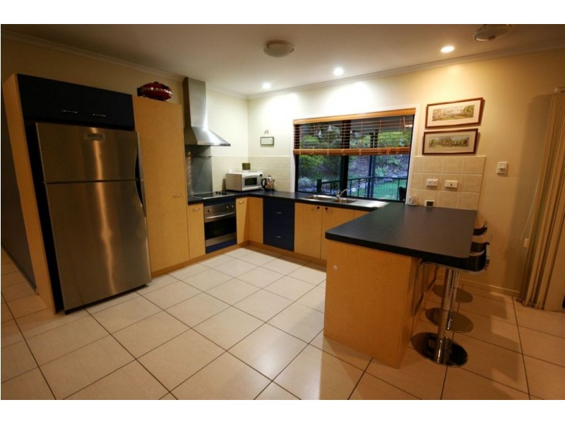 24 Grace Avenue, Cannonvale QLD 4802