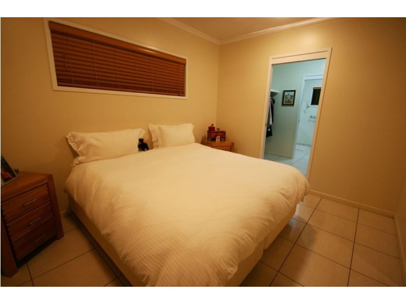 24 Grace Avenue, Cannonvale QLD 4802