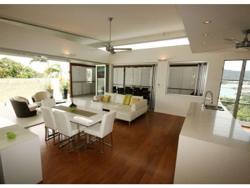 7 Summit Ave, Airlie Beach QLD 4802