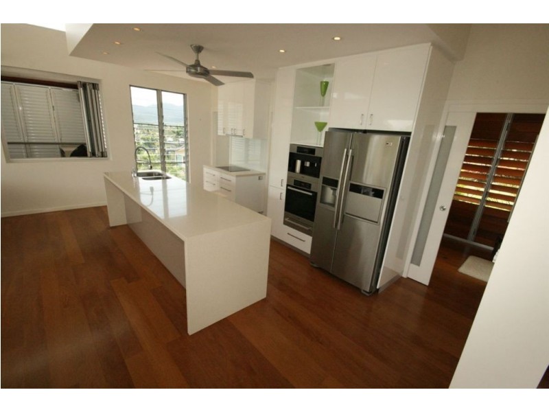 7 Summit Ave, Airlie Beach QLD 4802