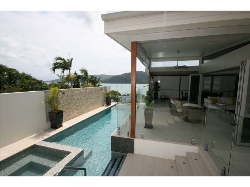 7 Summit Ave, Airlie Beach QLD 4802