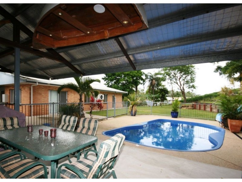 58 Shute Harbour Road, Cannonvale QLD 4802