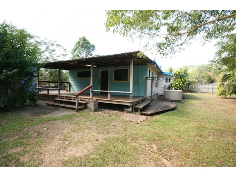 99 Shute Harbour Road, Cannonvale QLD 4802