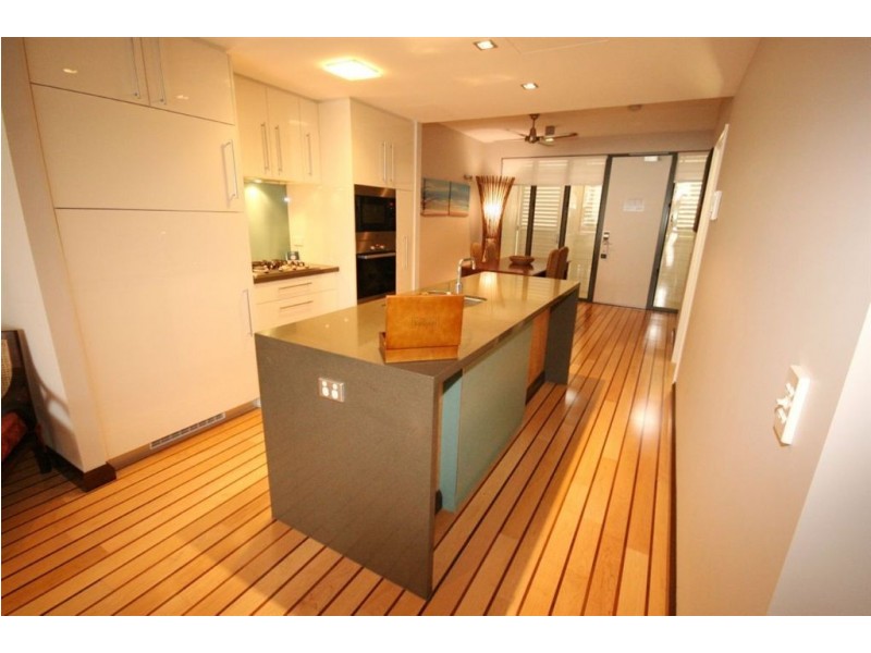 33 Port Drive ‘Port Of Airlie’, Airlie Beach QLD 4802