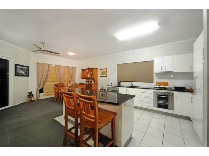 34 Grace Avenue, Cannonvale QLD 4802