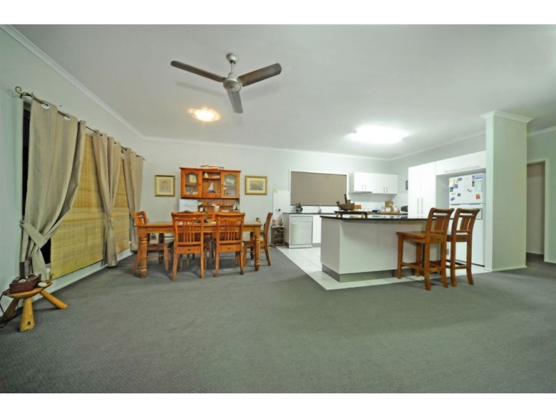 34 Grace Avenue, Cannonvale QLD 4802