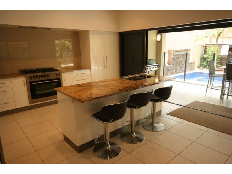 2/5 Olsen Place, Jubilee Pocket QLD 4802