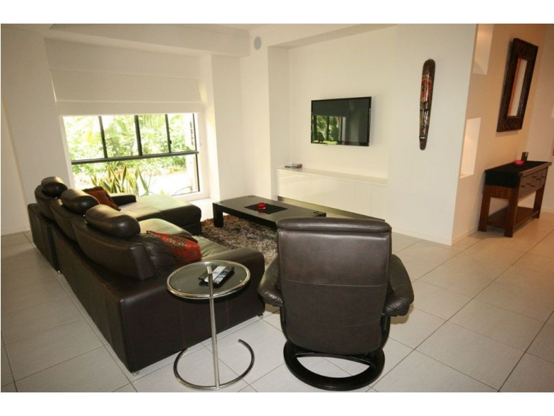2/5 Olsen Place, Jubilee Pocket QLD 4802