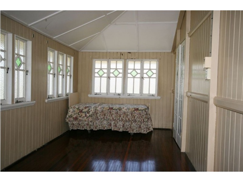 16 Smith Street, Proserpine QLD 4800