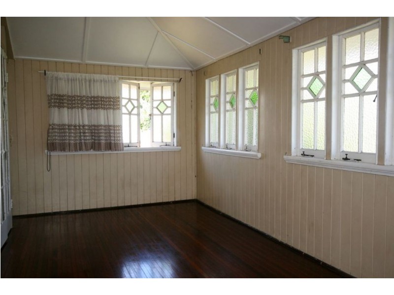 16 Smith Street, Proserpine QLD 4800