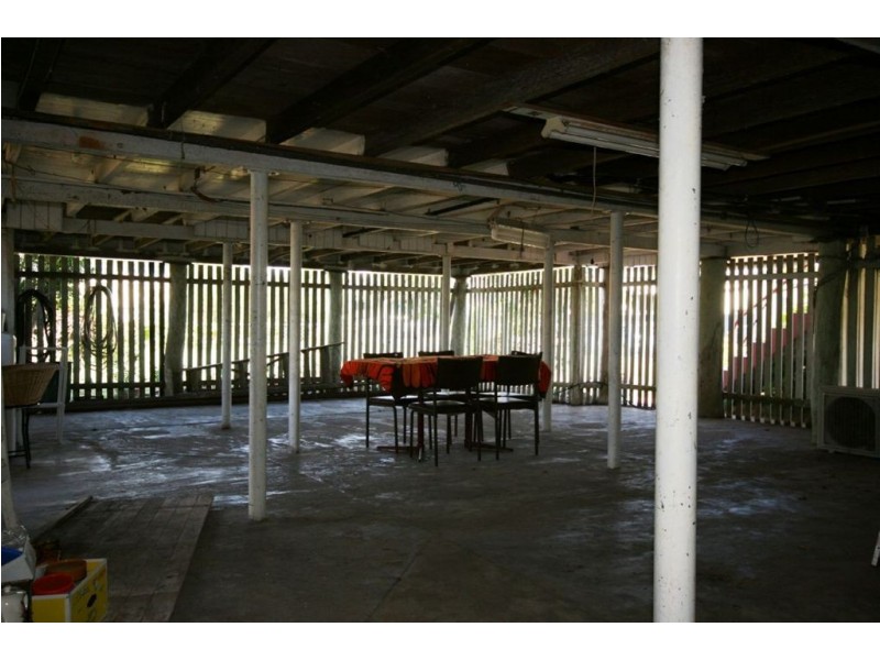 16 Smith Street, Proserpine QLD 4800