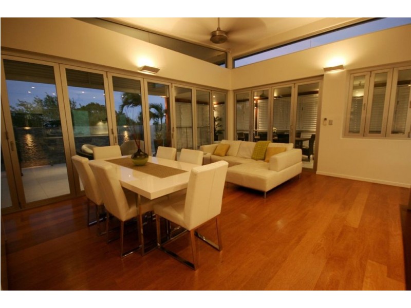 7 Summit Avenue, Airlie Beach QLD 4802
