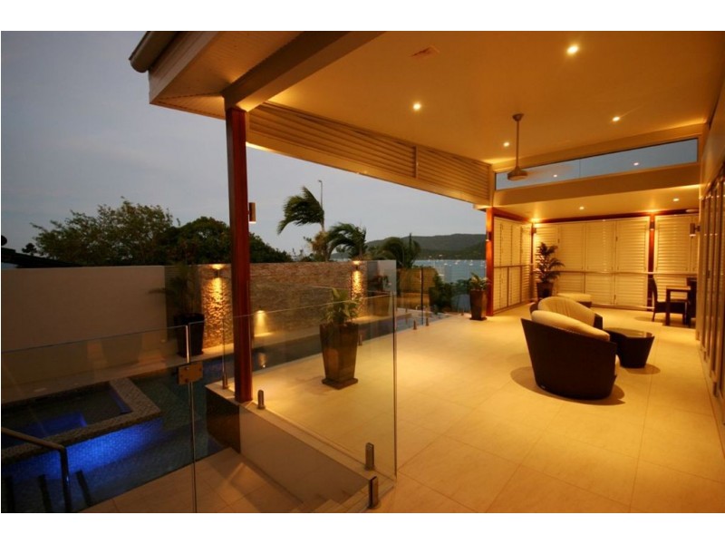 7 Summit Avenue, Airlie Beach QLD 4802